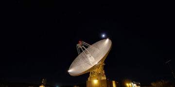 La Deep Space Station 14 da 70 metri, la più grande antenna del Deep Space Network presso il Goldstone Space Communications Complex in California. Credits: NASA/JPL-Caltech