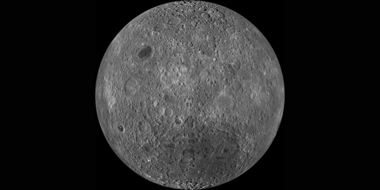 Vista dettagliata della faccia nascosta della Luna, ripresa dal Lunar Reconnaissance Orbiter (LRO). Credits: NASA/GSFC/Arizona State University