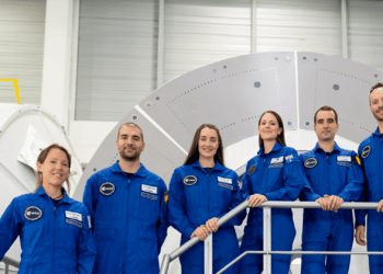 I candidati astronauti dell'ESA classe 2022: Sophie Adenot, Pablo Álvarez Fernández, Rosemary Coogan, Raphaël Liégeois e Marco Sieber. Il gruppo fa parte della classe di 17 astronauti del 2022, selezionati tra 22.500 candidati provenienti da tutti gli Stati membri dell'ESA. Credits: ESA - P. Sebirot