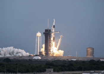 La rampa 39A del Kennedy Space Center. Sulla destra la torre di Starship. Credits: Credit: NASA/Chris Swanson