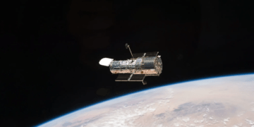 Un membro dell'equipaggio della STS-125 a bordo dello Space Shuttle Atlantis ha catturato questa immagine del telescopio spaziale Hubble della NASA il 19 maggio 2009. Credits: NASA