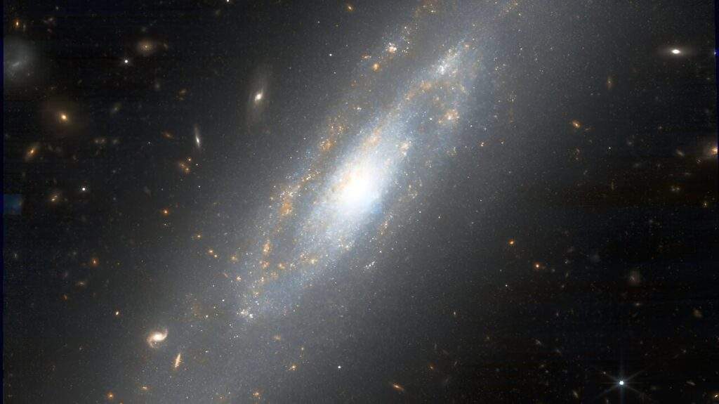 La galassia NGC 3972 da un'immagine del James Webb, tra le galassie la cui luce è stata misurata per ottenere delle stime indipendenti del tasso di espansione dell'Universo. Credits: Yuval Harpaz, NASA/ESA/CSA