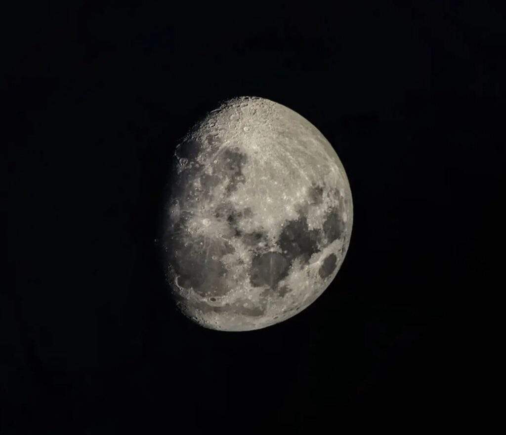 Scatto della Luna in fase di gibbosa crescente del 29/6/2023, dall'Osservatorio Astronomico G. Beltrame di Arcugnano (VI). Credits: Mariasole Maglione