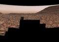 Il rover Curiosity della NASA ha catturato questo panorama usando la Mastcam mentre si dirigeva verso ovest, allontanandosi dal canale di Gediz Vallis, il 2 novembre 2024, il 4352° giorno marziano, o Sol, della missione. Credits: NASA/JPL-Caltech/MSSS